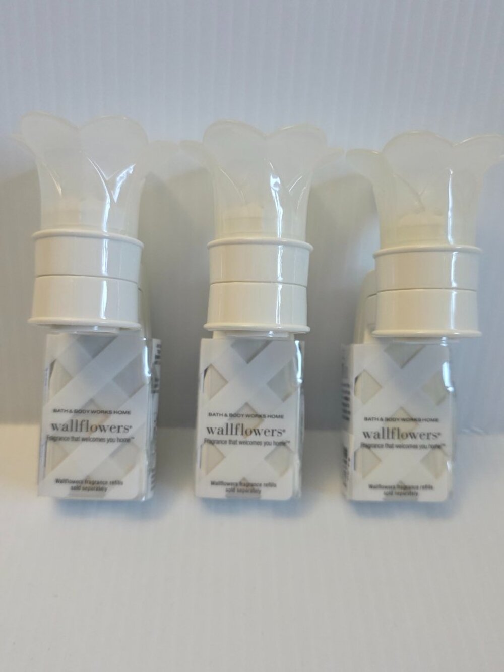 NWT Bath and Body Works, Set of 3, Flower Wallflower Plug